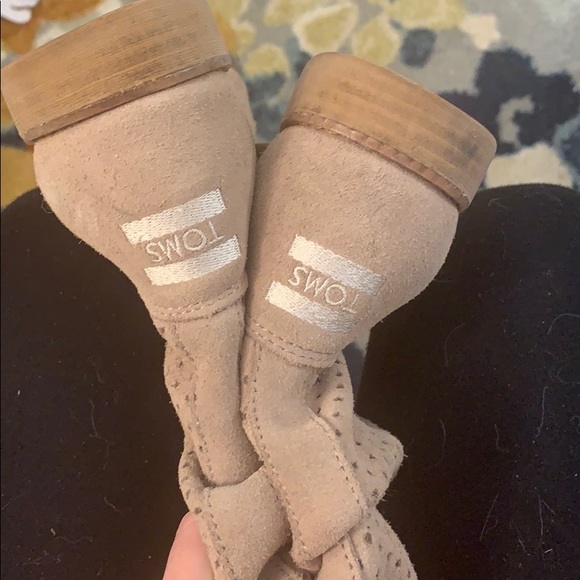 Boots - Picture 6 of 8